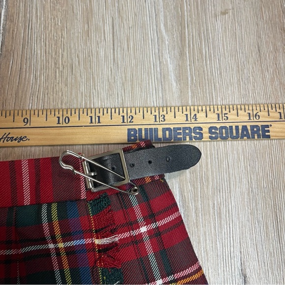 The Kilt Women's Stewart Royal Tartan Deluxe Kilt Red Size 10 Style A00174 - Picture 15 of 15